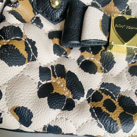 Betsey Johnson Leopard Print Heart Stitch Crossbody Purse - Picture 10 of 16